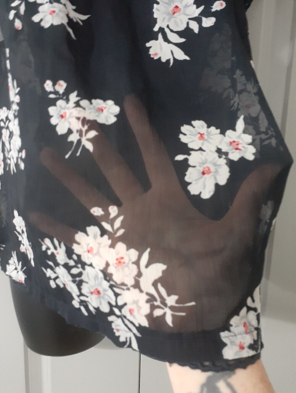 Abercrombie and Fitch sheer floral blouse - Picture 3 of 6